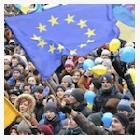 В социальных сетях обсуждают "Евромайдан" в Киеве